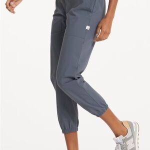 NWOT Vuori Miles Joggers- M.